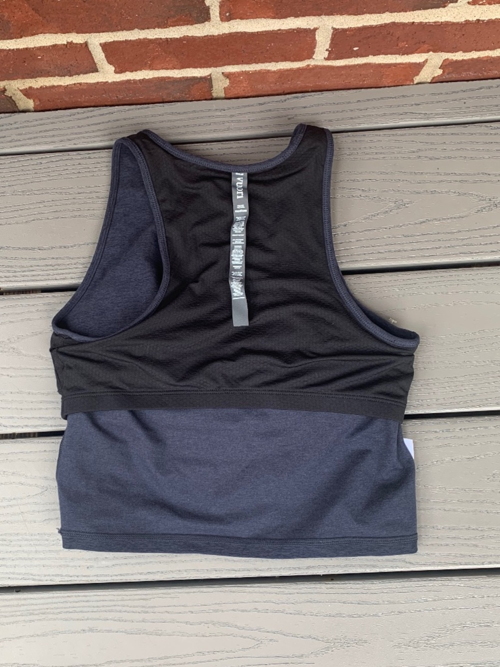 Vuori Elevation Tank and Yosemite Sports Bra Set - Picture 5 of 11